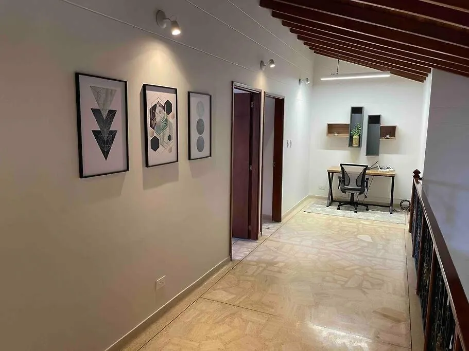 2-Story Penthouse, Tons Of Restaurants, Private Balconies Lejlighed Medellín