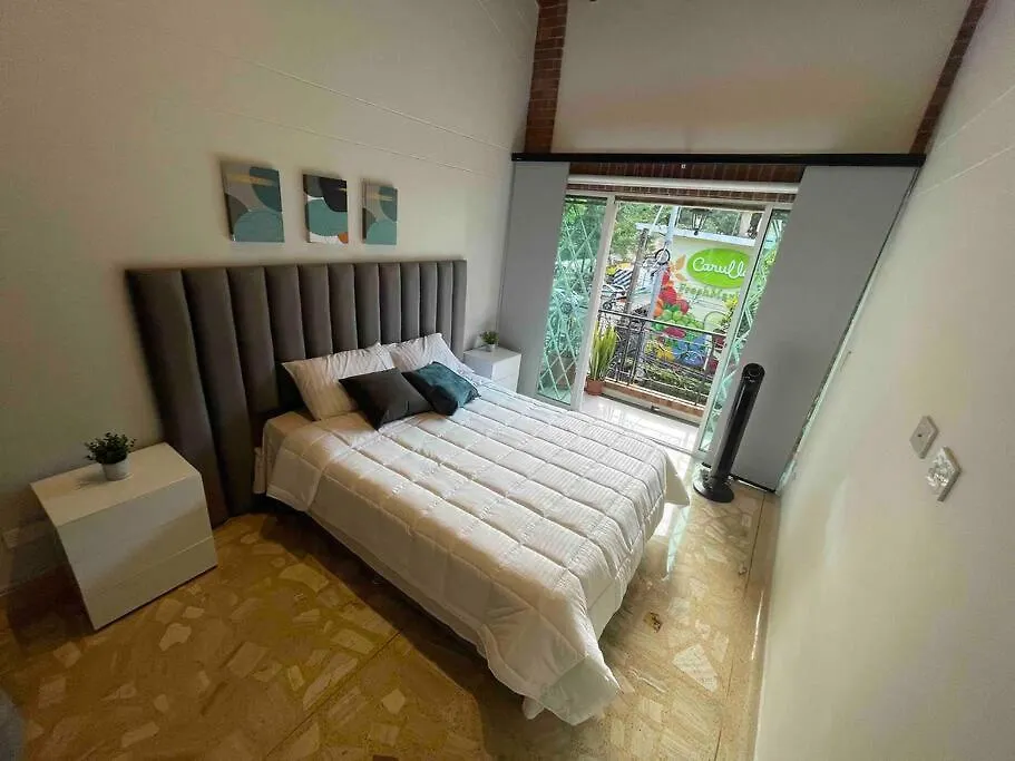 2-Story Penthouse, Tons Of Restaurants, Private Balconies Lejlighed Medellín